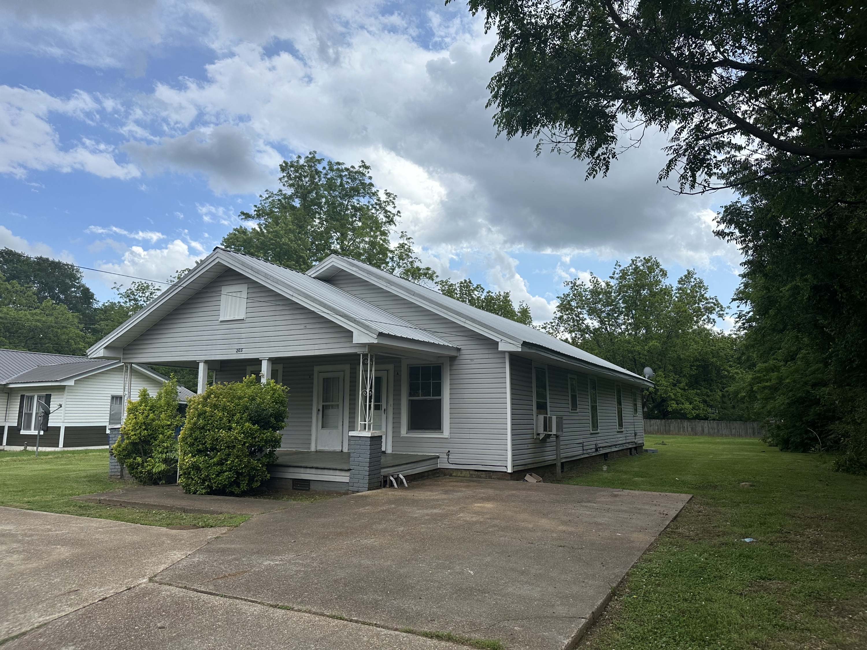205 West Reynolds Street - A